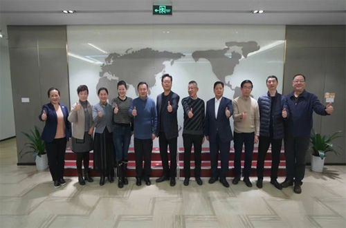 点击在新窗口中打开图片